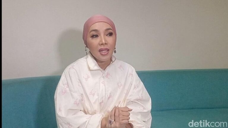 Dewi Gita Ungkap Alasan Beli Mikrofon Ratusan Juta Demi Kesehatan dan Kenyamanan Bernyanyi