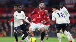 Jelang West Ham vs Man Utd: Michael Carrick Ingatkan Skuadnya Waspadai Ancaman The Hammers