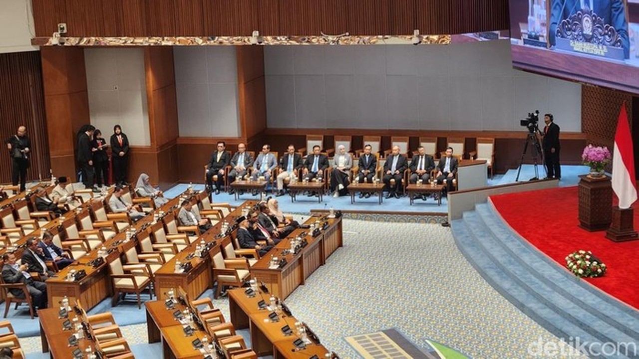 DPR Sahkan 10 Anggota Dewas BPJS Kesehatan dan Ketenagakerjaan Periode 2026-2031