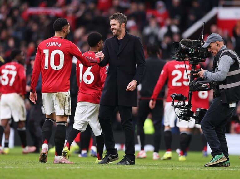 Michael Carrick Pertahankan Rekor Tak Terkalahkan Bersama Manchester United