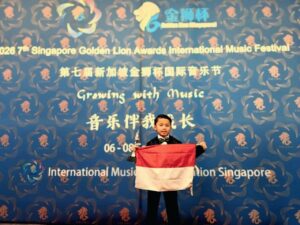 Bocah 7 Tahun Asal Bojonegoro, Parama Hansa, Raih Trofi Silver di Kompetisi Piano Internasional Singapura
