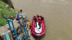 Pekerja Jembatan Jatuh ke Sungai Cisadane, Tim SAR Lanjutkan Pencarian Hari Ini