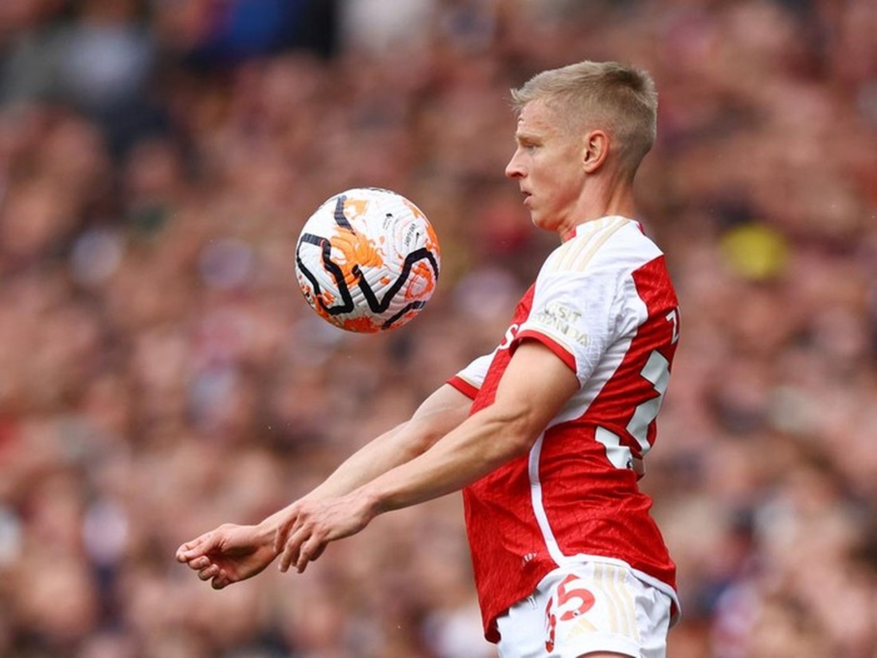 Oleksandr Zinchenko Resmi Tinggalkan Arsenal, Gabung Ajax Amsterdam dengan Mahar 1,5 Juta Euro Oleksandr Zinchenko Resmi Tinggalkan Arsenal, Gabung Ajax Amsterdam dengan Mahar 1,5 Juta Euro