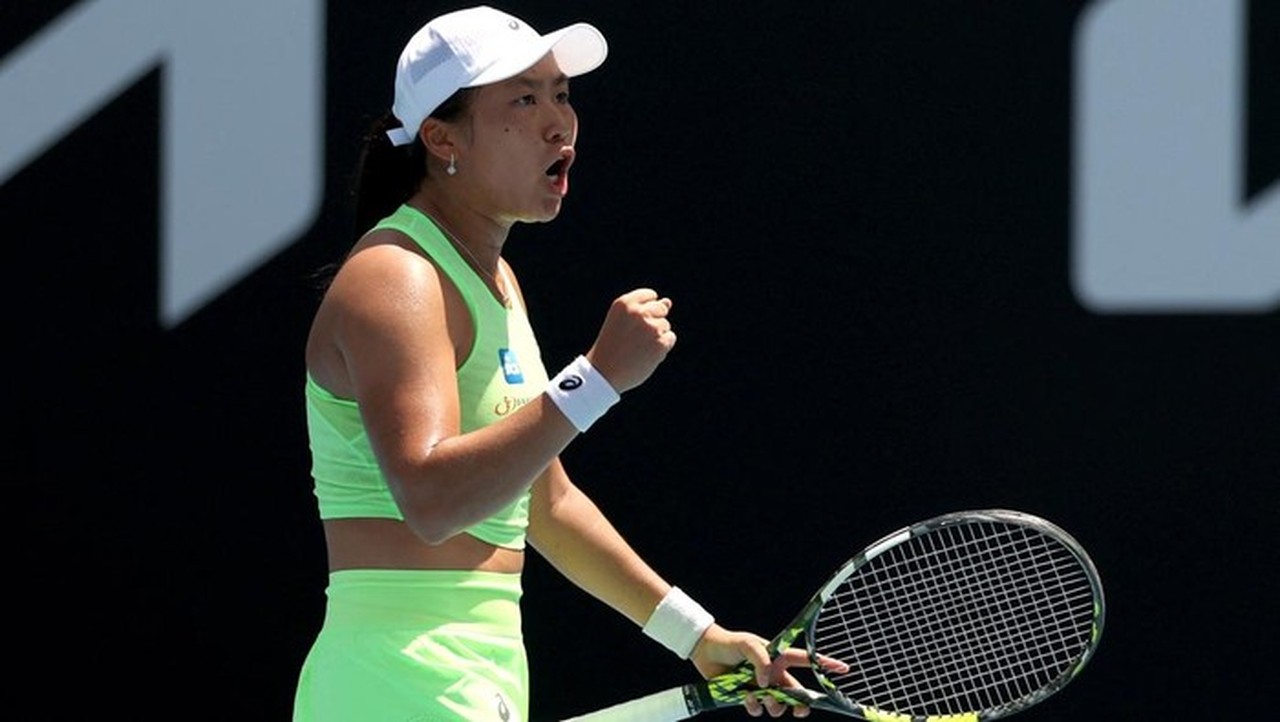 Qatar Open 2026: Janice Tjen Kalah dari Iga Swiatek, Dipuji Punya Gaya Mirip Ashleigh Barty