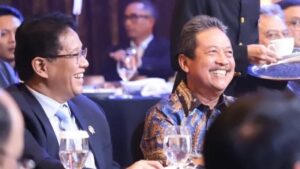 Menteri Trenggono Pamer Foto Bersama Purbaya Yudhi Sadewa Usai Adu Argumen Anggaran Kapal