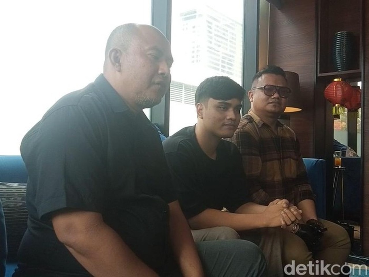 Ressa Rizky Masih Canggung Panggil Denada ‘Mbak’, Akui Jarak Emosional Belum Teratasi
