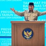 Prabowo Subianto Perintahkan Penertiban Spanduk Iklan Besar di Jalanan