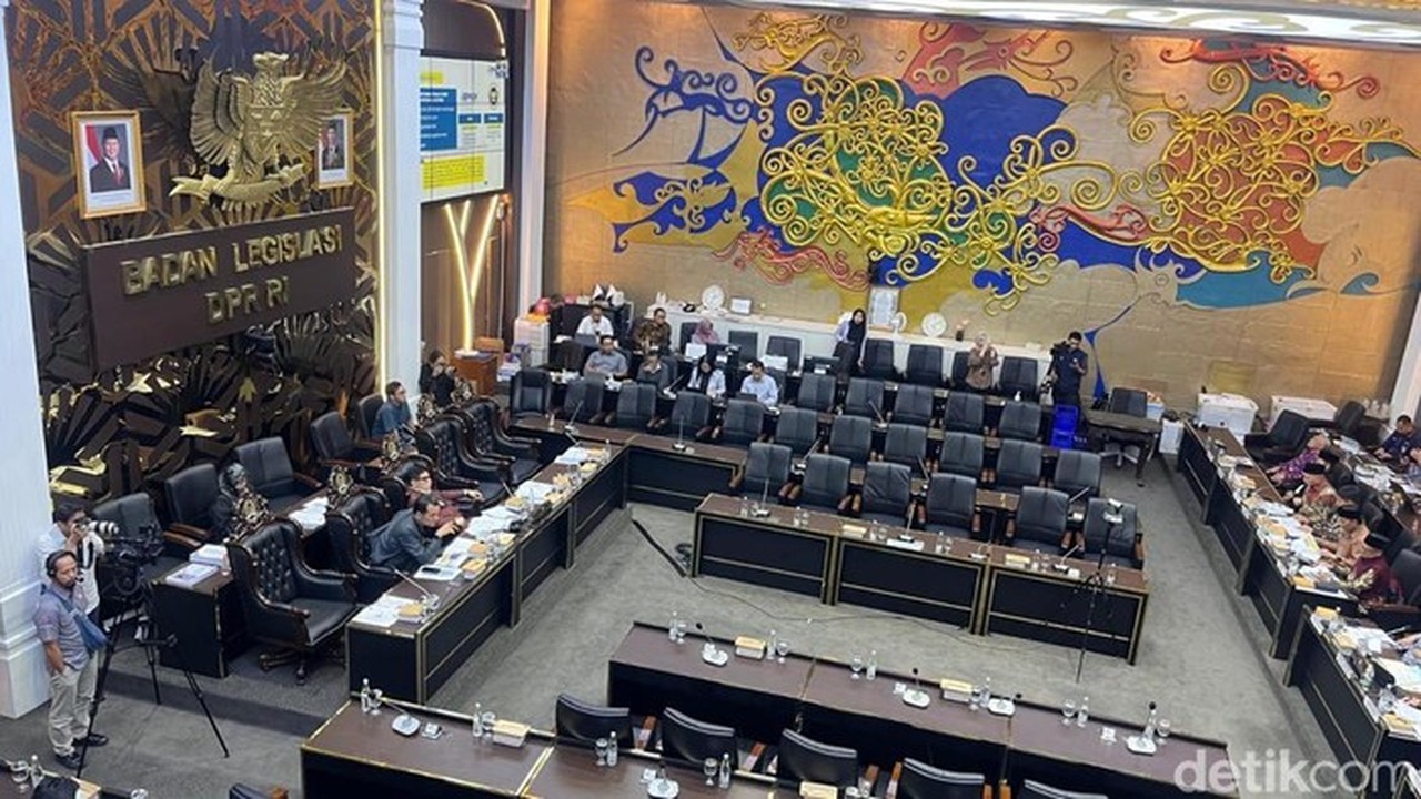 DPR Usulkan Pangkas Kewenangan Dewas BPKH, Fokus pada Pengawasan Operasional