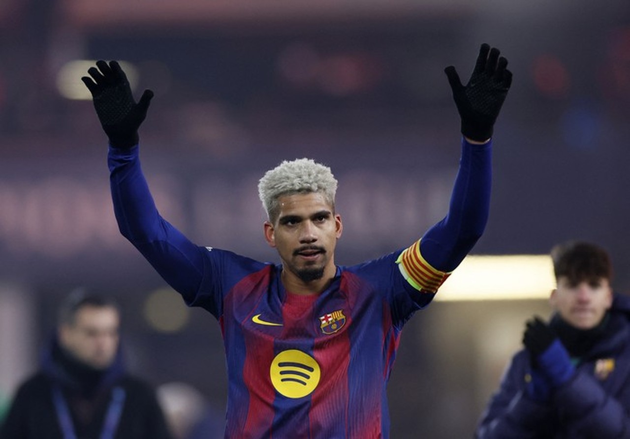 Barcelona vs Real Madrid: Araujo Janjikan Duel Sengit Perebutan Gelar LaLiga Hingga Akhir