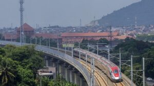 Jadwal Kereta Cepat Whoosh Disesuaikan 22 Hari Akibat Pemindahan Kabel SUTT Kompleks