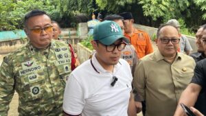 Sungai Tercemar Pestisida di Tangsel, Pemkot Sebar Karbon Aktif dan Teknologi N Level 1