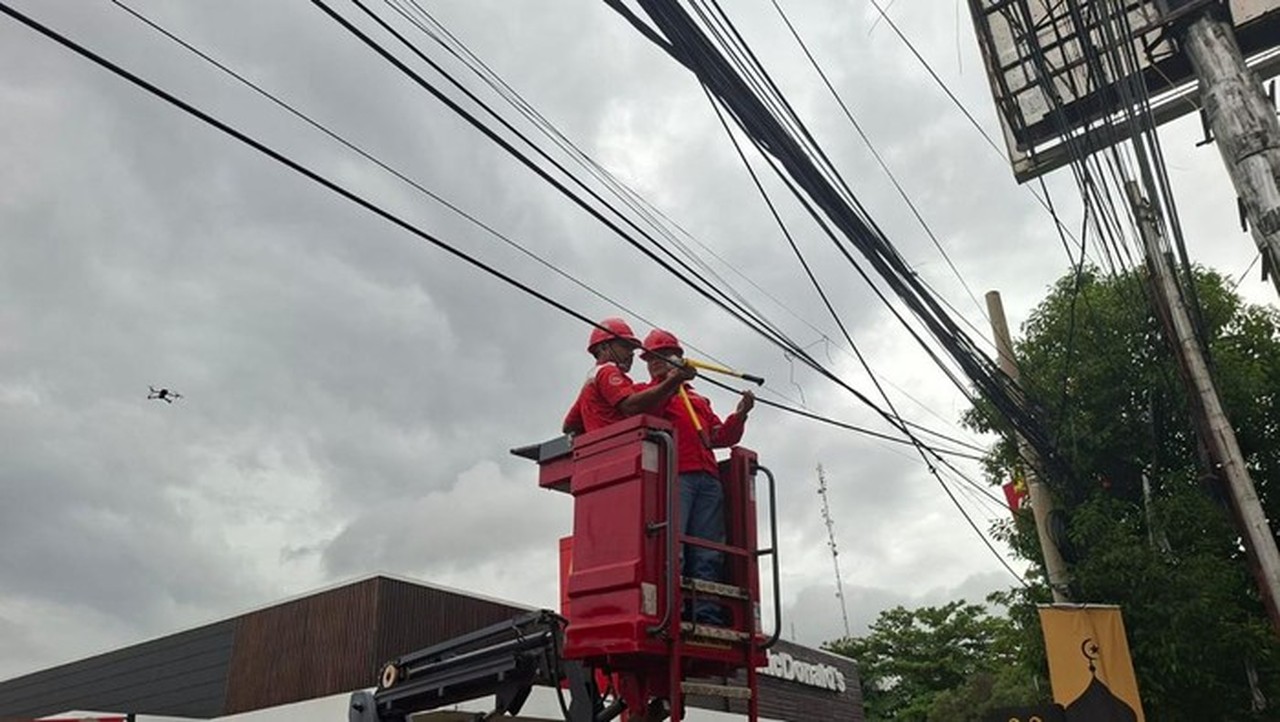 Pemprov Banten Tertibkan Kabel Optik Ilegal, Wali Kota Serang: PAD Meningkat Pemprov Banten Tertibkan Kabel Optik Ilegal, Wali Kota Serang: PAD Meningkat