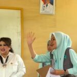 Momen Kocak Guru di Sumbar Salah Ucap Nama Kementerian Saat Sambut Istri Menteri