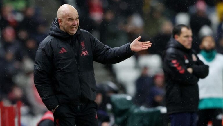 Arne Slot Akui Liverpool Terus Buang Peluang Meski Akhirnya Menang atas Sunderland