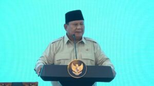 Presiden Prabowo Anugerahkan Bintang Jasa kepada Kepala BGN, Wakapolri, dan Kapolda
