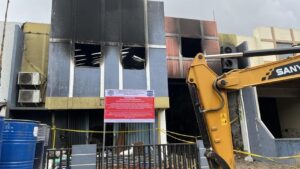 Gudang Pestisida Terbakar di Tangsel, Polisi Pasang Garis Pembatas dan KLH Pasang Plang Pengawasan