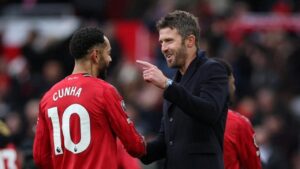 MU Kalahkan Fulham 3-2: Michael Carrick Samai Rekor Ruben Amorim, Bruno Fernandes Cetak Sejarah