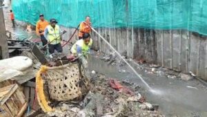 Pemkot Bogor Bersama TNI-Polri Tertibkan Lapak PKL di Surya Kencana