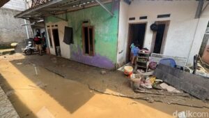 Banjir Bandang Babakan Madang Bogor: Mobil Hanyut, Puluhan Rumah Terdampak Lumpur