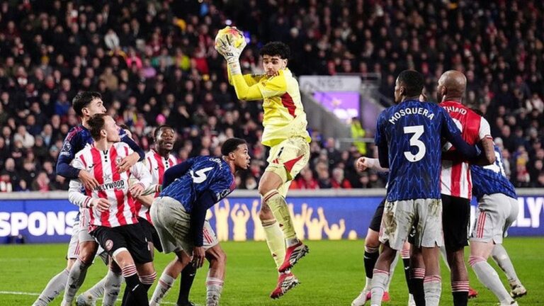 David Raya Santai Meski Jarak Poin Arsenal dengan Man City Menipis