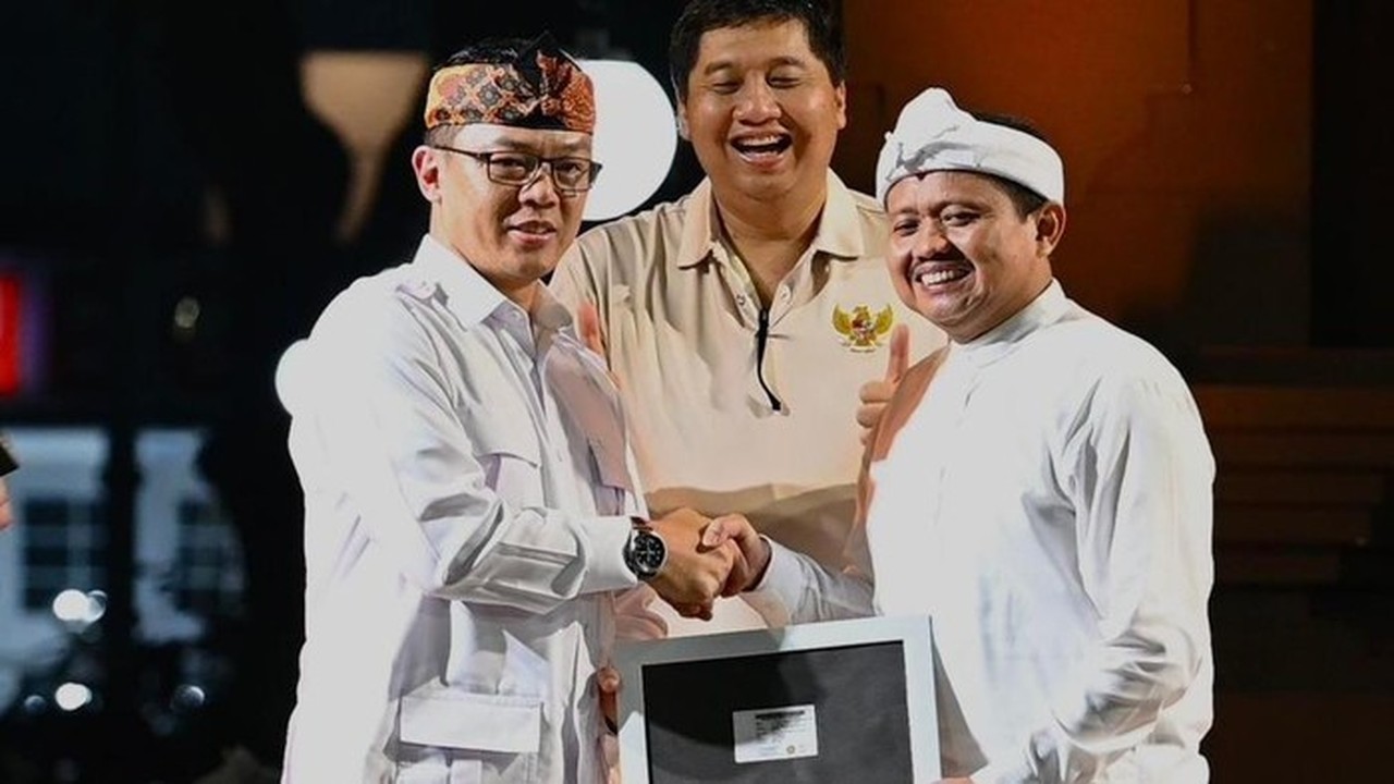 Bupati Sumedang Dony Ahmad Munir Resmi Bergabung dengan Partai Gerindra, Sekjen Sugiono Beri Pesan Pembangunan