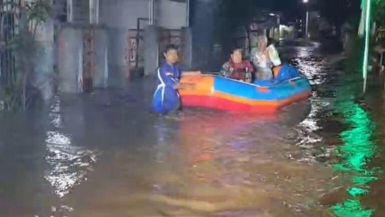 Banjir Jember Meluas, 23 Desa Terendam dan 7.445 Keluarga Terdampak
