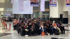 Demi Emas Fisik, Dodi Rela Antre Sejak Dini Hari di Jewellery Fair JCC