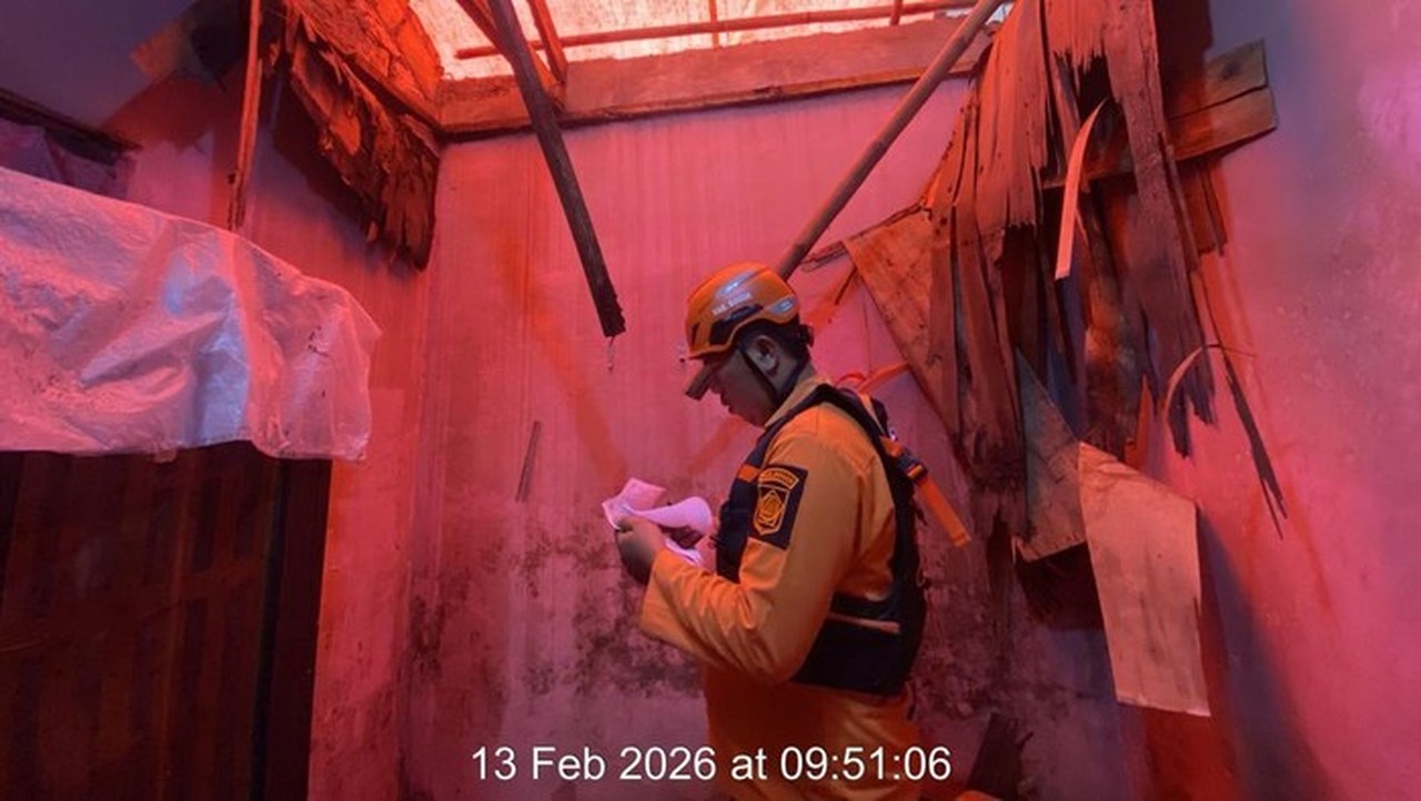 Angin Kencang Terjang Bogor, 86 Keluarga di Cibinong dan Citeureup Terdampak Angin Kencang Terjang Bogor, 86 Keluarga di Cibinong dan Citeureup Terdampak