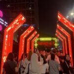 Lampion Merah Hiasi Bundaran HI, Ribuan Warga Rayakan Festival Imlek 2026