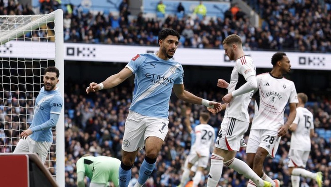 Manchester City Bungkam Salford City 2-0, Melaju ke Babak Kelima Piala FA Manchester City Bungkam Salford City 2-0, Melaju ke Babak Kelima Piala FA