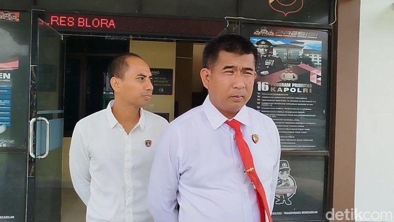 Pria 60 Tahun di Blora Diperiksa Polisi Terkait Kasus Tendangan Maut Terhadap Kucing Pria 60 Tahun di Blora Diperiksa Polisi Terkait Kasus Tendangan Maut Terhadap Kucing