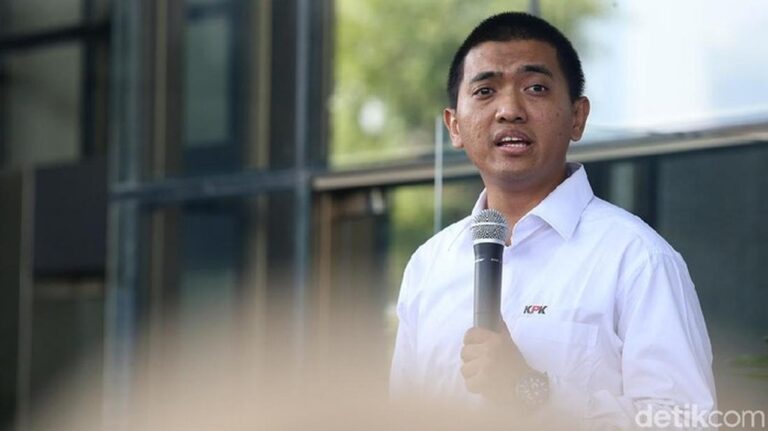 Eks Penyidik KPK Dukung Jokowi Kembalikan UU KPK ke Versi Lama, Singgung Tanggung Jawab Moral Eks Penyidik KPK Dukung Jokowi Kembalikan UU KPK ke Versi Lama, Singgung Tanggung Jawab Moral