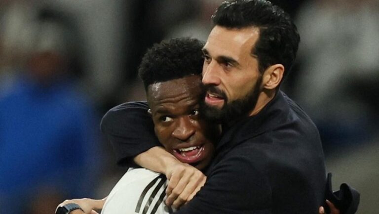 Alvaro Arbeloa: Pintu Saya Selalu Terbuka untuk Pemain Real Madrid