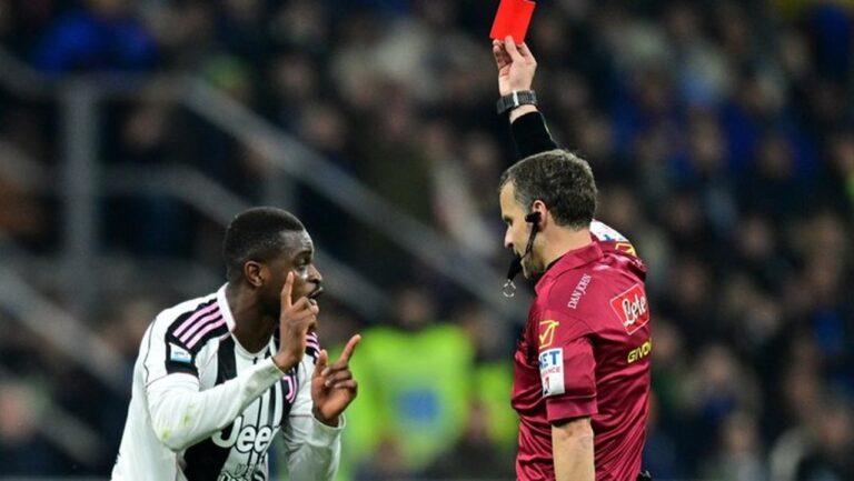Chiellini Geram: Wasit Serie A Tak Sesuai Standar Usai Kalulu Dikartu Merah Kontroversial Chiellini Geram: Wasit Serie A Tak Sesuai Standar Usai Kalulu Dikartu Merah Kontroversial
