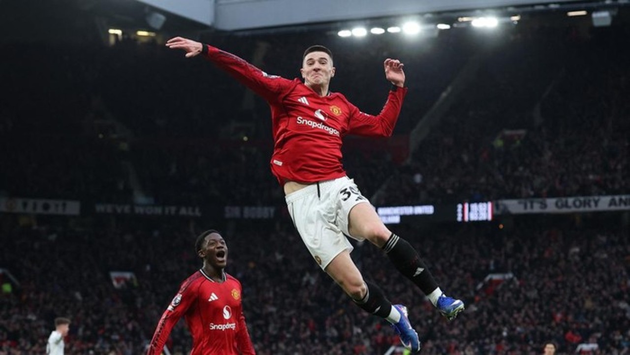 Gol Kemenangan Benjamin Sesko ke Gawang Fulham Tuai Standing Applause di Old Trafford