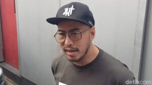 Pandji Pragiwaksono Angkat Bicara soal Laporan Polisi Terkait Materi Stand-Up “Mens Rea”