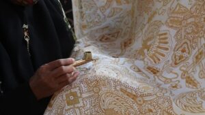 Pencuri Batik Tulis Rp 1,3 Miliar di JCC Dibekuk, Dua Kontainer Kain Disita