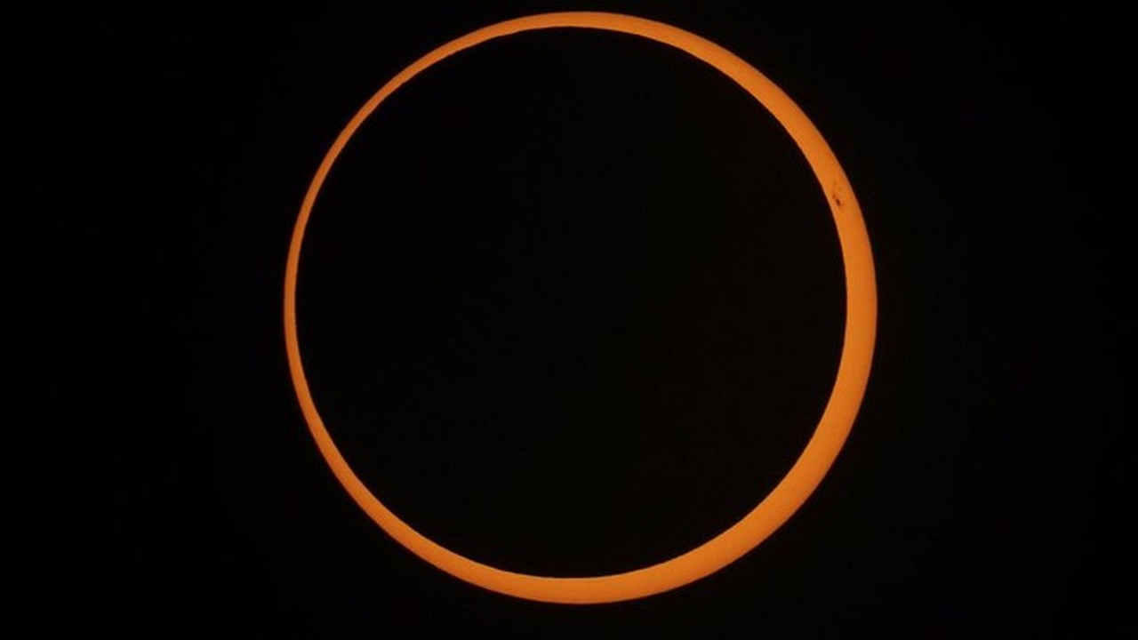 Gerhana Matahari Cincin 17 Februari 2026: Waktu, Dampak, dan Peringatan BMKG