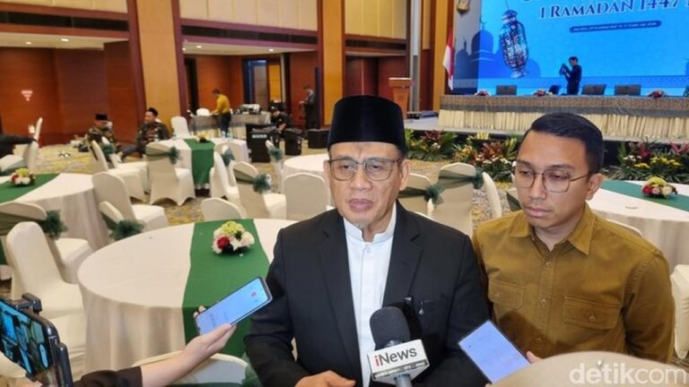 Wamenag Imbau Tak Ada Sweeping Warung Makan Selama Ramadan, Hormati Perbedaan Wamenag Imbau Tak Ada Sweeping Warung Makan Selama Ramadan, Hormati Perbedaan