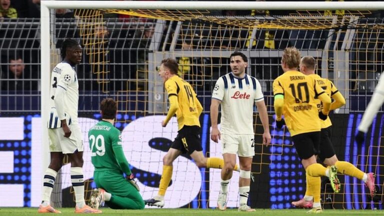 Borussia Dortmund Ungguli Atalanta 2-0 di Leg Pertama Playoff Liga Champions