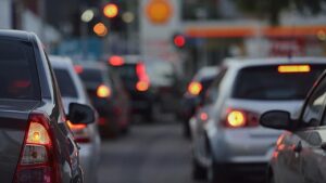 Usai Libur Panjang Imlek, Arus Kendaraan Menuju Jakarta Alami Kemacetan di Sejumlah Tol