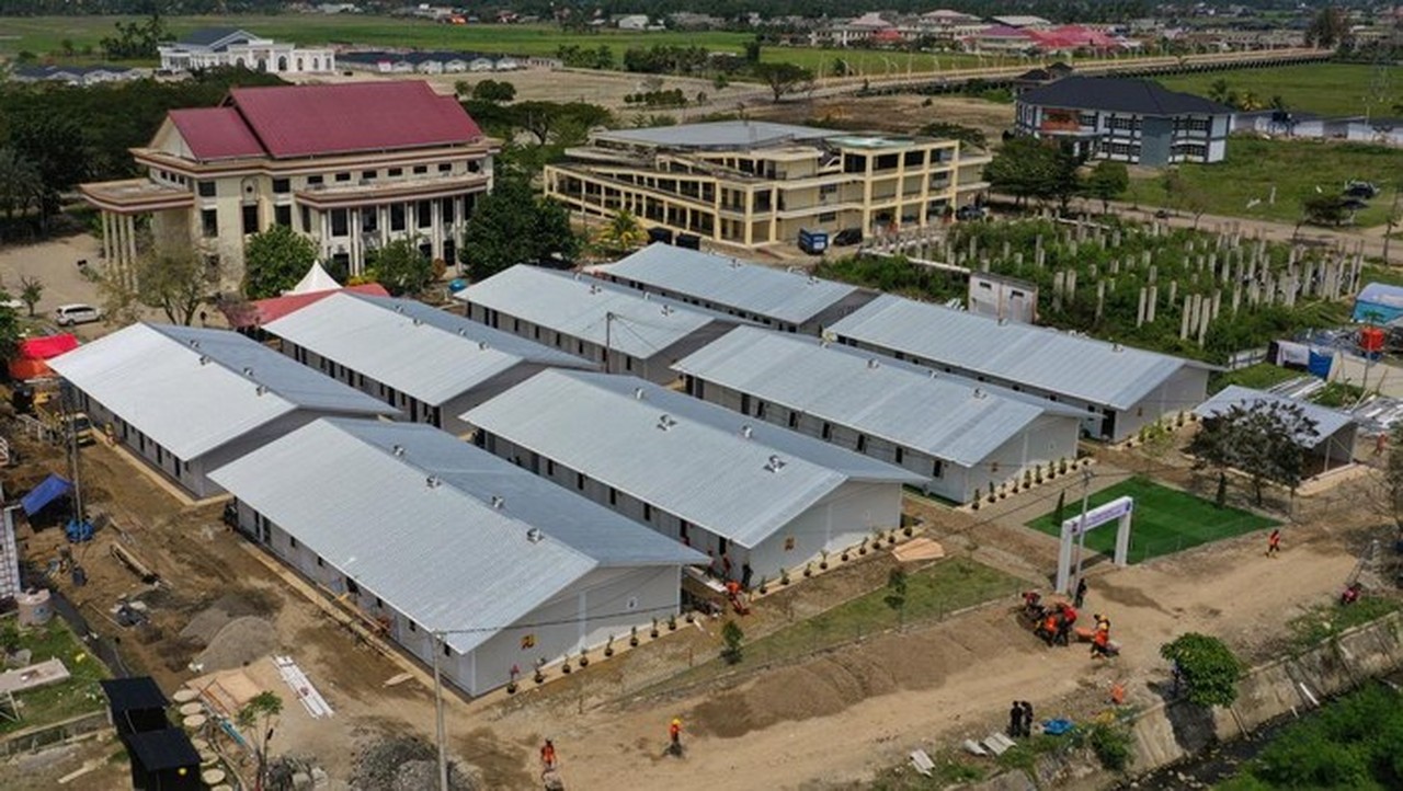 Tito Karnavian: 50 Persen Pembangunan 16.688 Huntara untuk Korban Bencana Sumatera Rampung