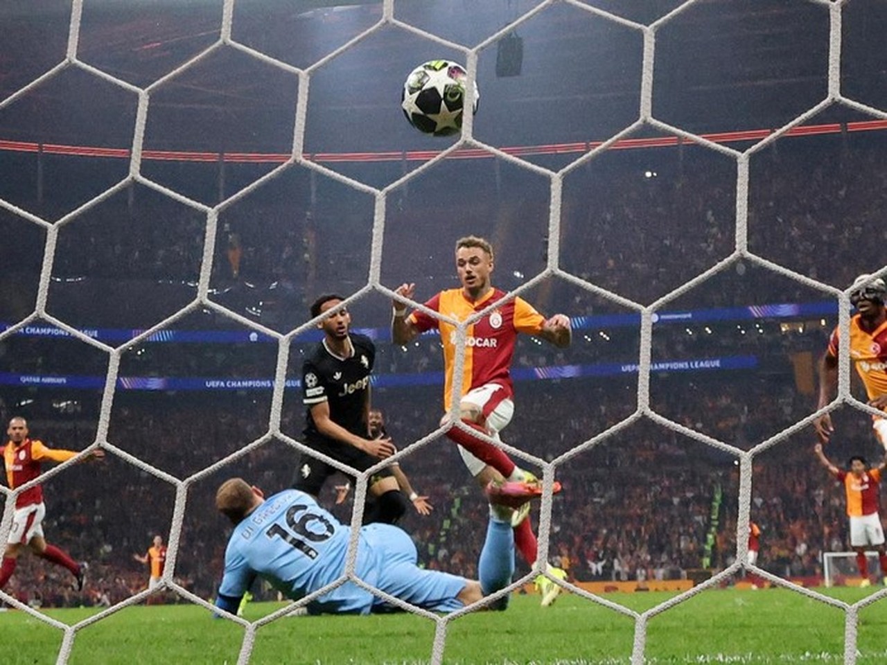 Galatasaray Bungkam Juventus 5-2, Okan Buruk: Laga Tak Terlupakan Bagi Sejarah Sepak Bola Turki