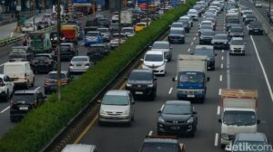 Hari Pertama Puasa Ramadan, Tol Jagorawi hingga Japek Padat, Kecelakaan Beruntun di Tol Dalam Kota