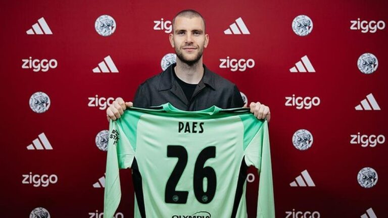 Resmi! Maarten Paes Gabung Ajax Amsterdam dengan Kontrak 3,5 Tahun