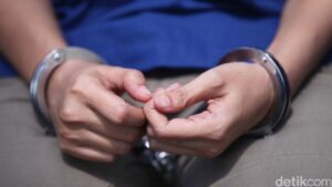 Tiga Remaja Tertangkap Warga Cipayung Saat Mencari Tembakau Sintetis di Malam Tarawih