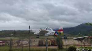 Pesawat Pengangkut BBM Jatuh di Kaltara, Pilot Selamat Usai Terjun Payung