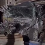 Minibus Serempet Kereta Barang di Tanjung Priok, Dua Bedeng Pengepul Rusak Parah