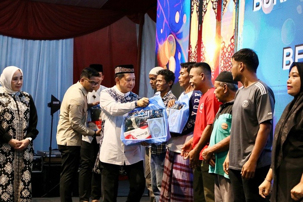 Tito Karnavian Buka Puasa Bersama Warga Aceh Tamiang di Hari Pertama Ramadan Tito Karnavian Buka Puasa Bersama Warga Aceh Tamiang di Hari Pertama Ramadan