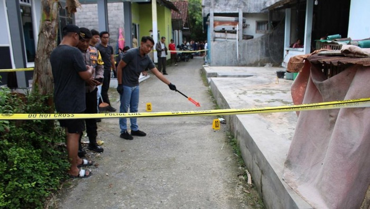 Seorang Anggota Satpol PP Kebumen Tewas Dibacok ODGJ Saat Evakuasi